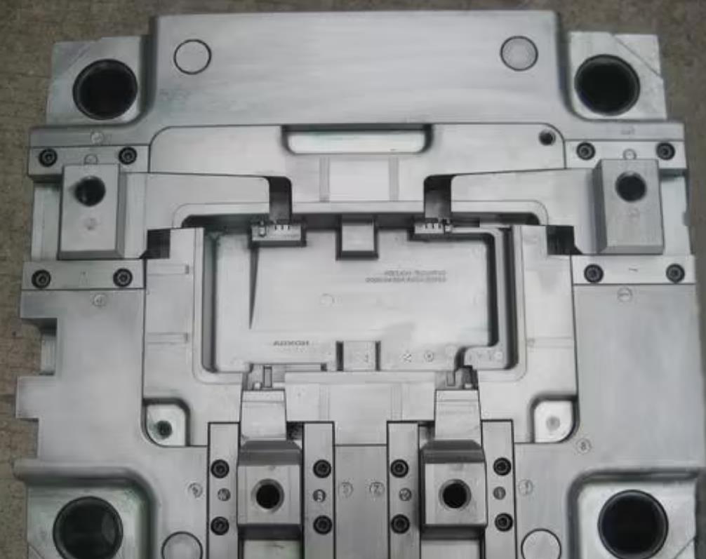 injection mold parts name