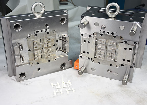 What is multi-cavity injection molding?Injection molding processing method