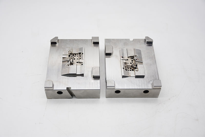 Multi Cavity Injection Molds